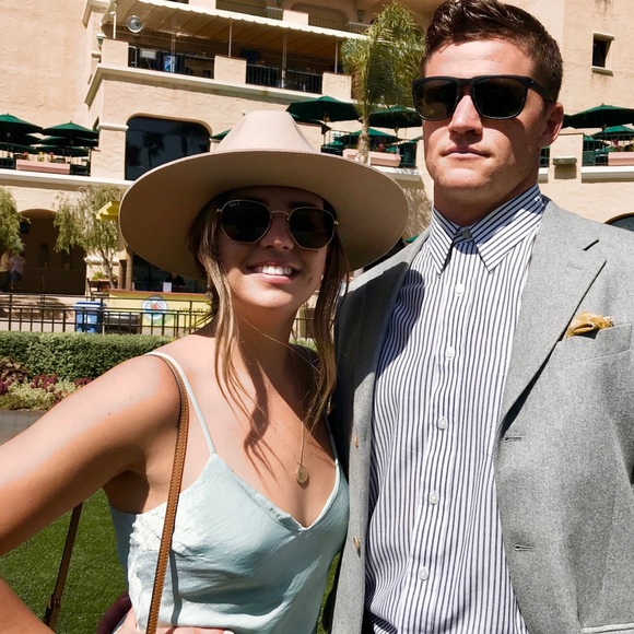 Meet your Posher, Taylor - Picture 1 of 1